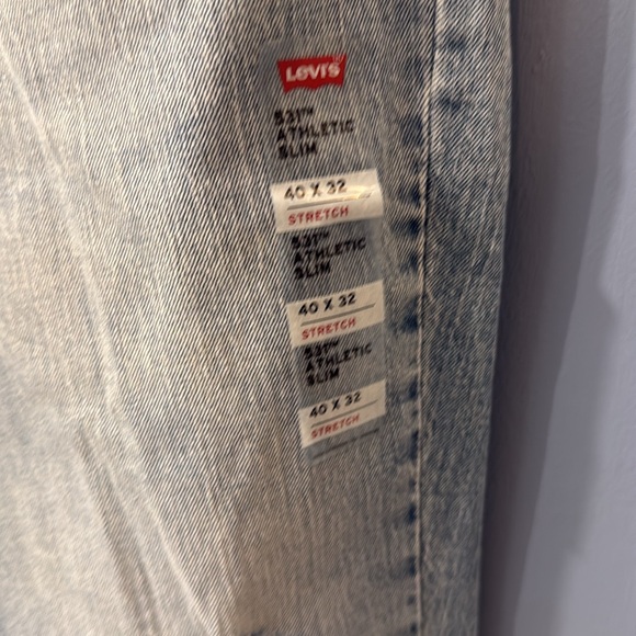 Levi’s 531 athletic slim. Distressed style jeans. Size 40 x 32. - Picture 3 of 11